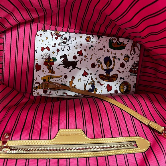 Guess bag - Picture 3 of 4